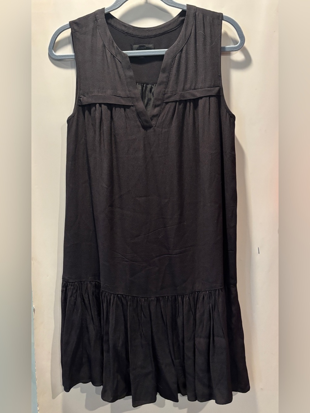 J Crew XSmall Tall Ruffle-hem Shift Dress Drop Waist Sleeveless Goth LBD Preppy